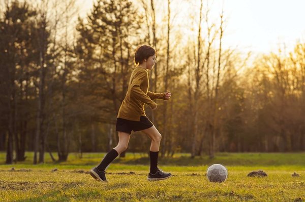 La colonie de vacances sportives au départ de Rouen : pourquoi les choisir ?
